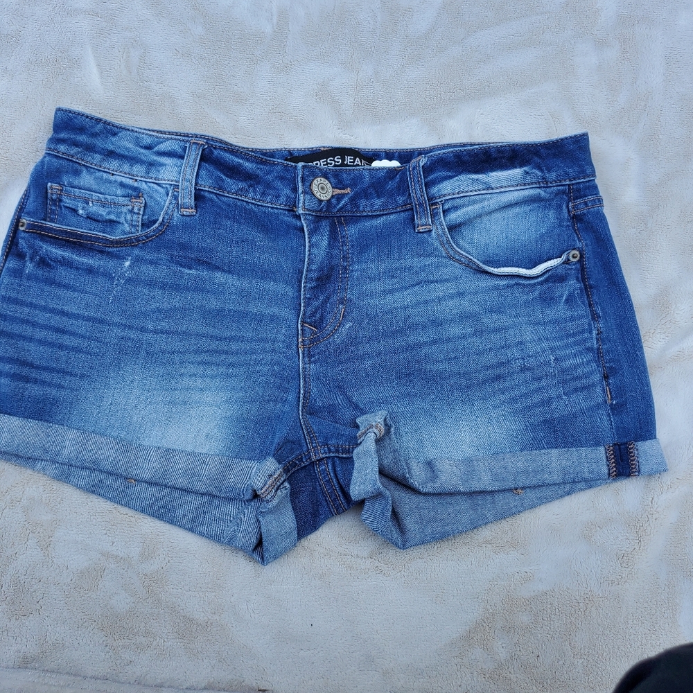 Express Shorts